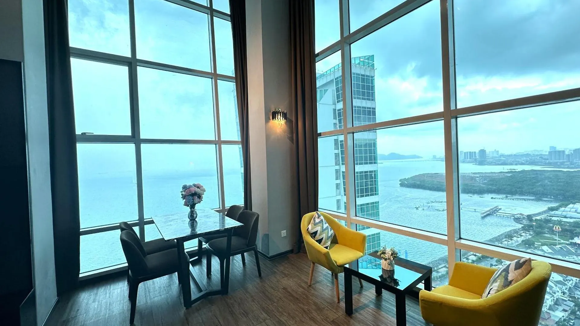 Amazing Seaview Duplex George Town Maritime Suites 20